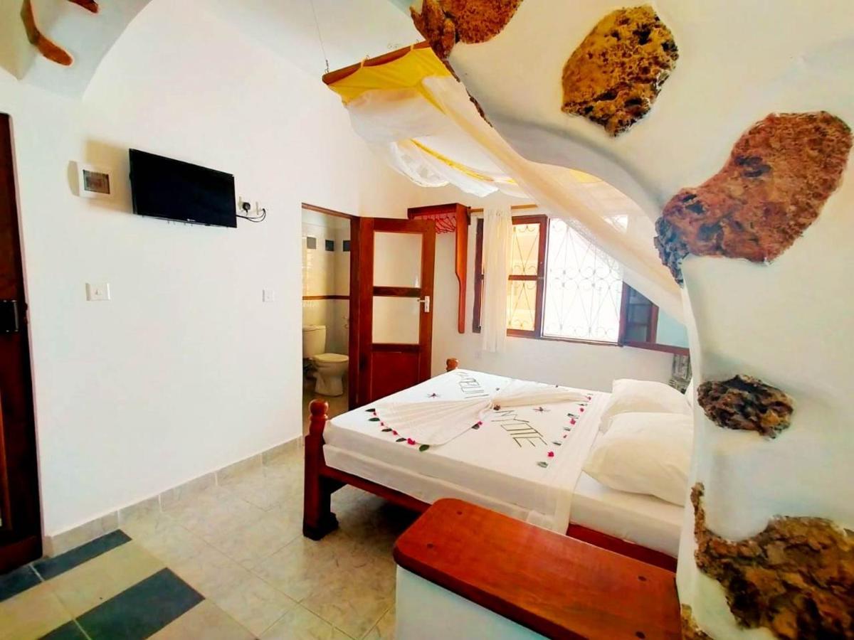 Solana Watamu