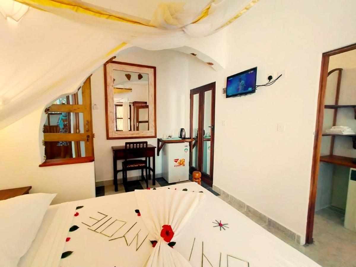 Solana Watamu