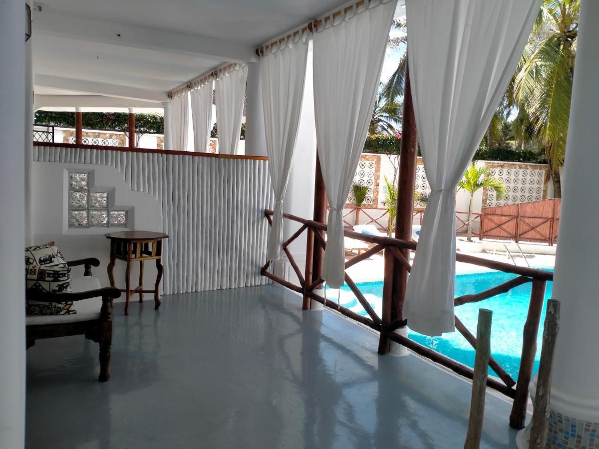 Solana * Watamu